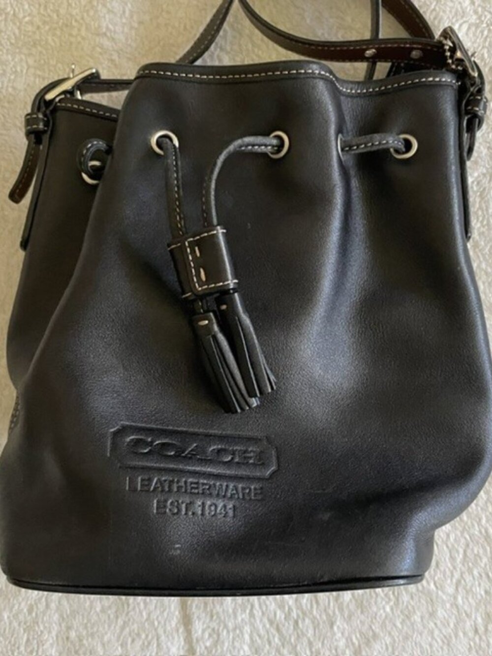 Vintage 03’ Coach Black Leather Legacy Drawstring Bucket Bag Crossbody 7554 Y2K